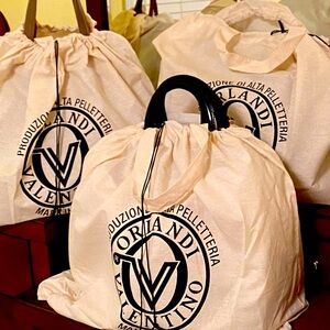 Meet your Posher, Margaret